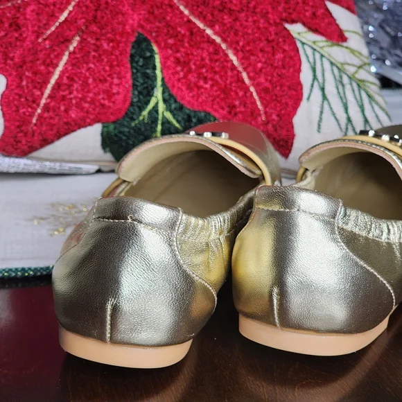 Deltan Women's James Gold Leather Logo Hardware Comfortable Loafers Size 6 - Picture 11 of 11